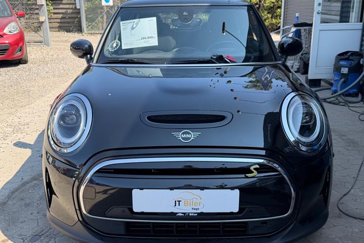 Sort Mini Cooper SE fra 2024