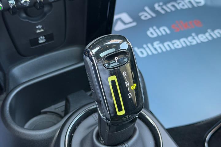 Sort Mini Cooper SE fra 2024
