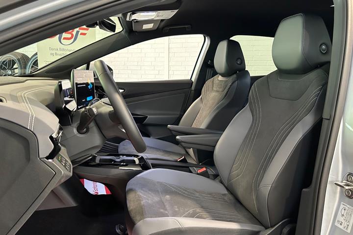 Sølv VW ID.4 fra 2025