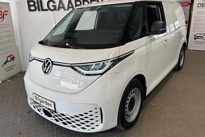 Hvid VW ID.Buzz fra 2024 set udefra