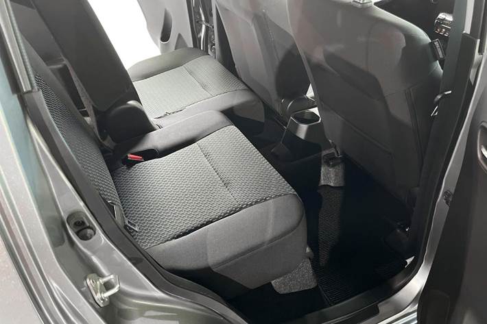 Sølv Suzuki Ignis fra 2023