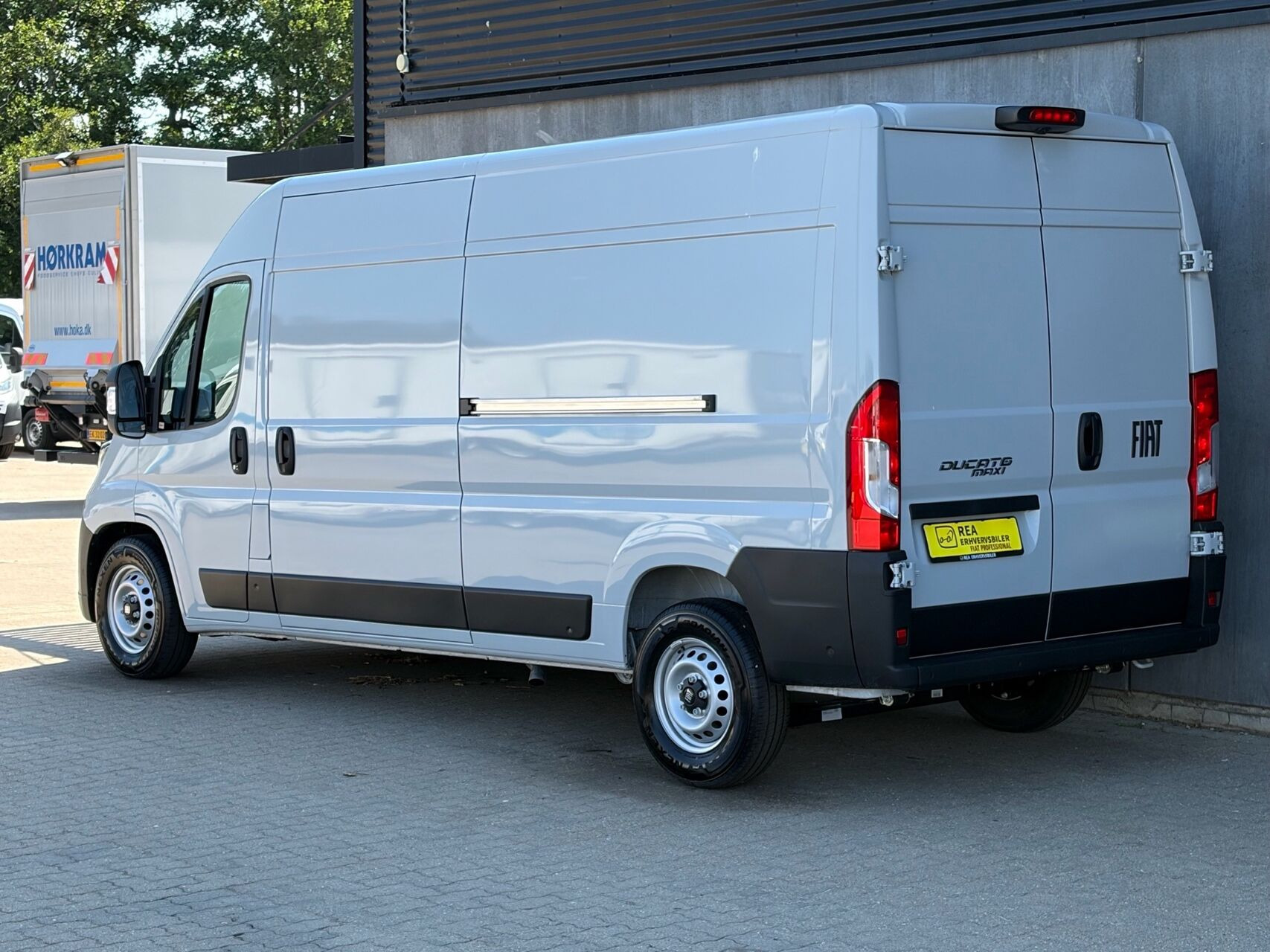 Grå Fiat Ducato fra 2026