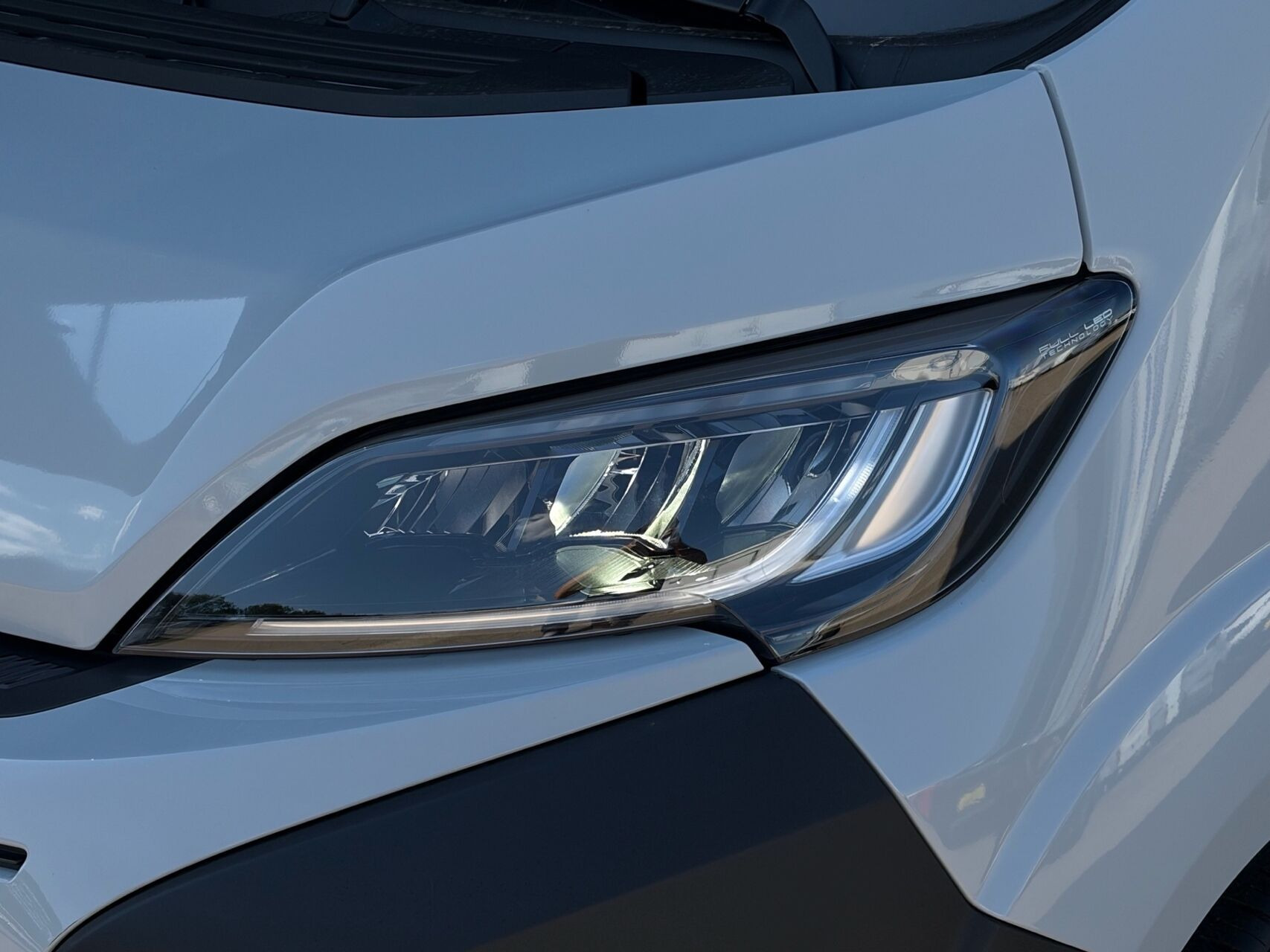 Grå Fiat Ducato fra 2026