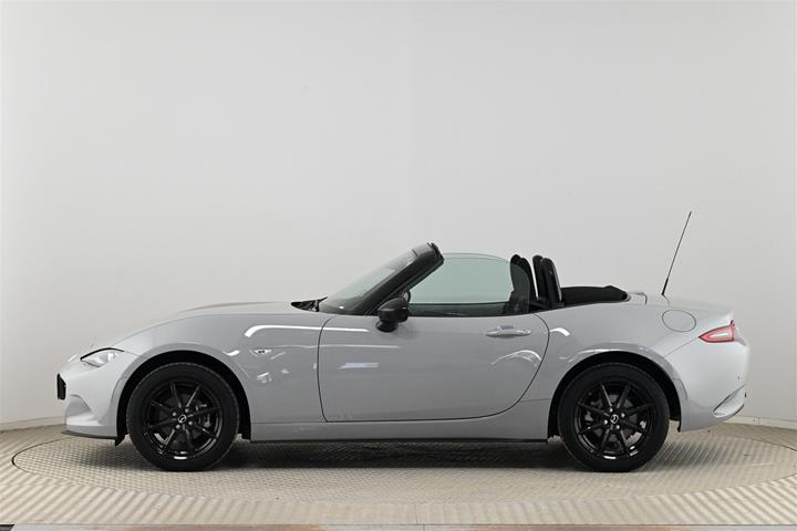 Grå Mazda MX-5 fra 2024