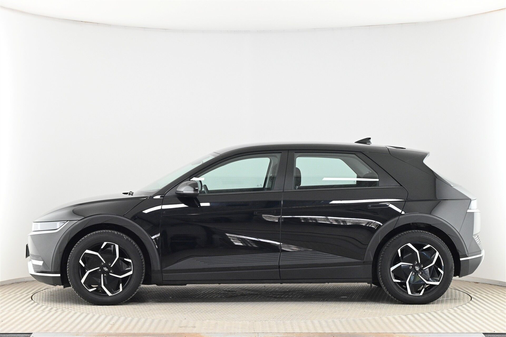 Sort Hyundai Ioniq 5 fra 2023