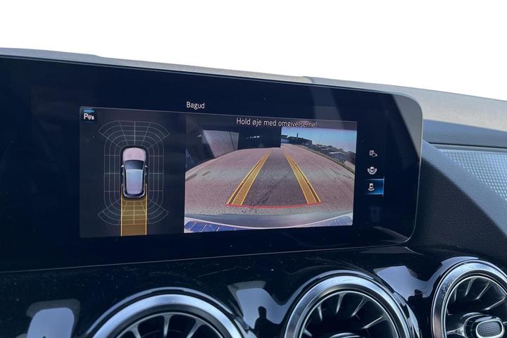 Hvid Mercedes EQA 250 fra 2022