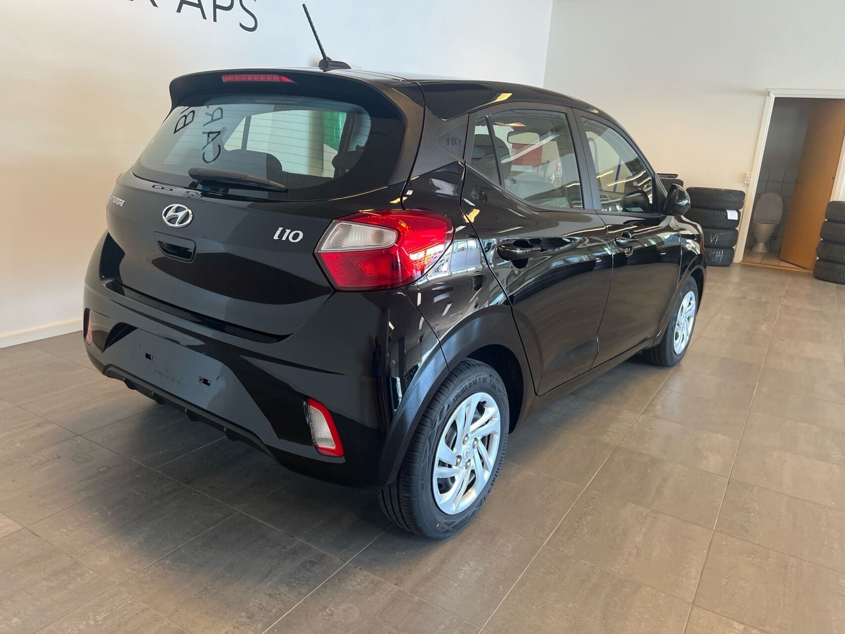 Sort Hyundai i10 fra 2023