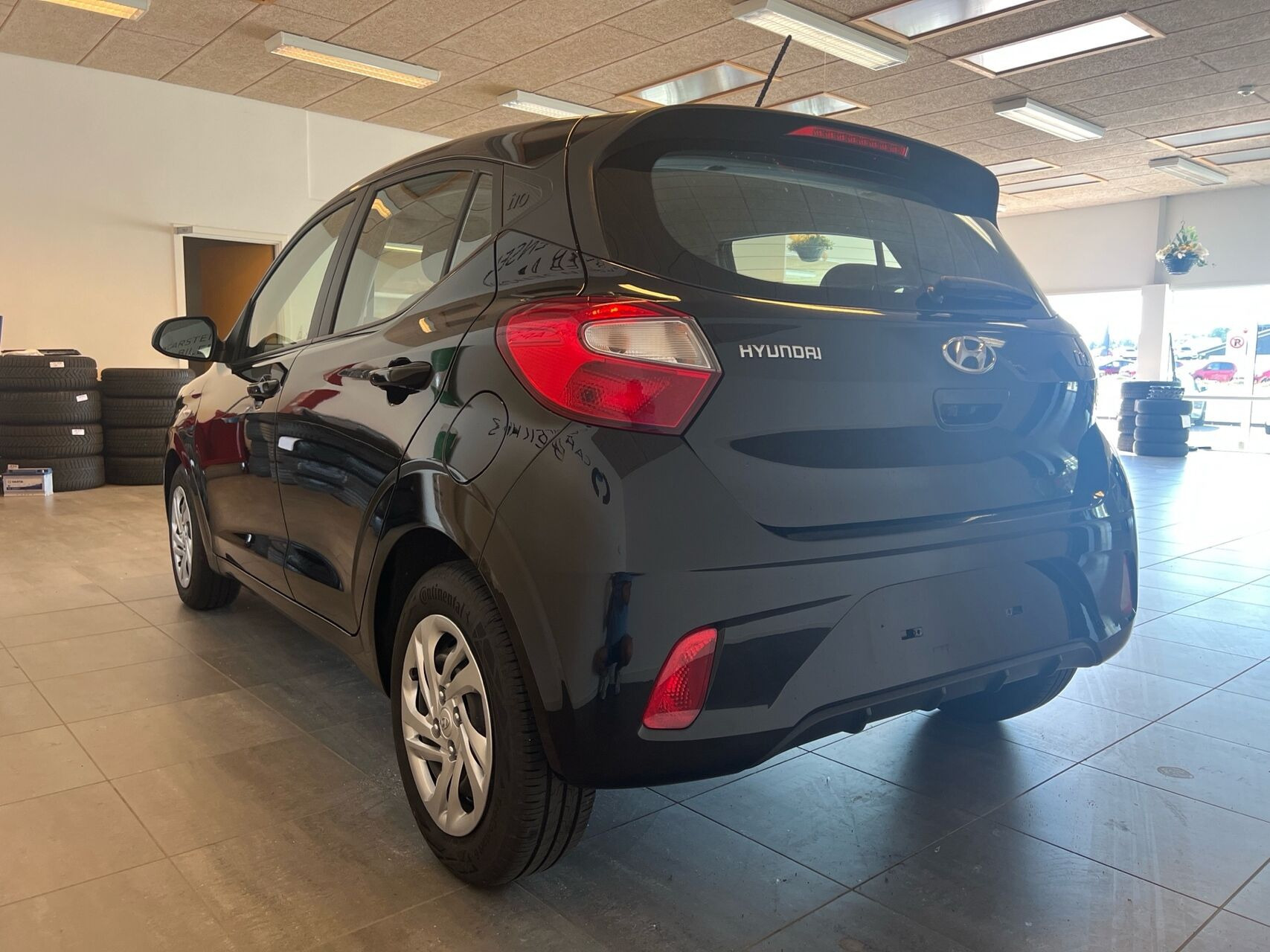 Sort Hyundai i10 fra 2023