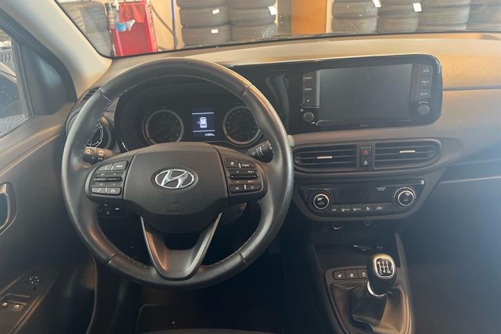 Sort Hyundai i10 fra 2023
