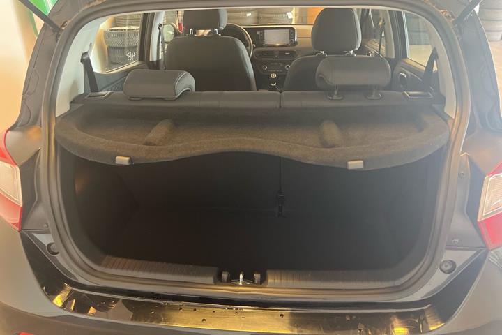 Sort Hyundai i10 fra 2023