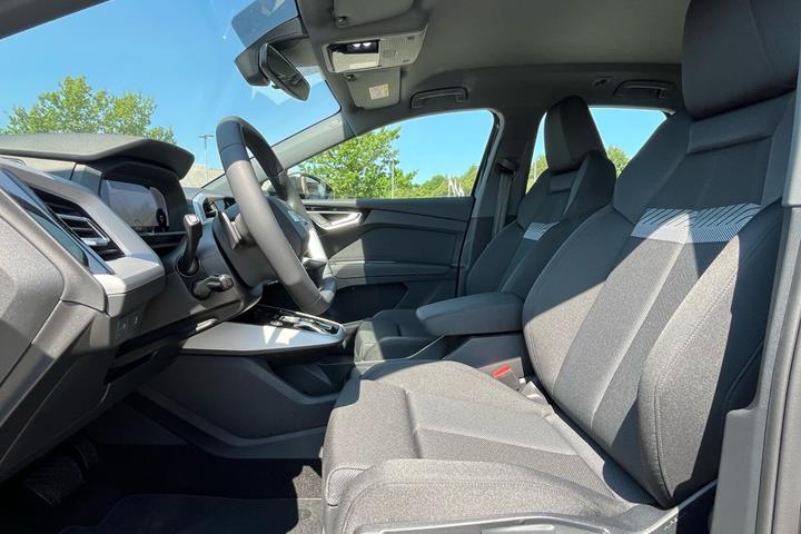 Sort Audi Q4 fra 2026
