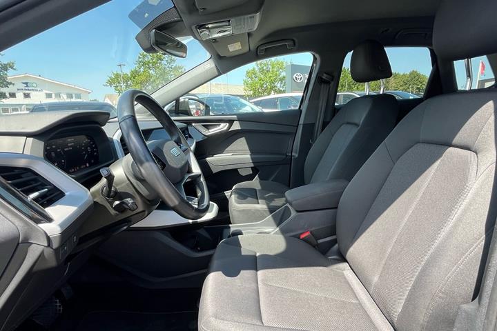 Sort Audi Q4 fra 2024