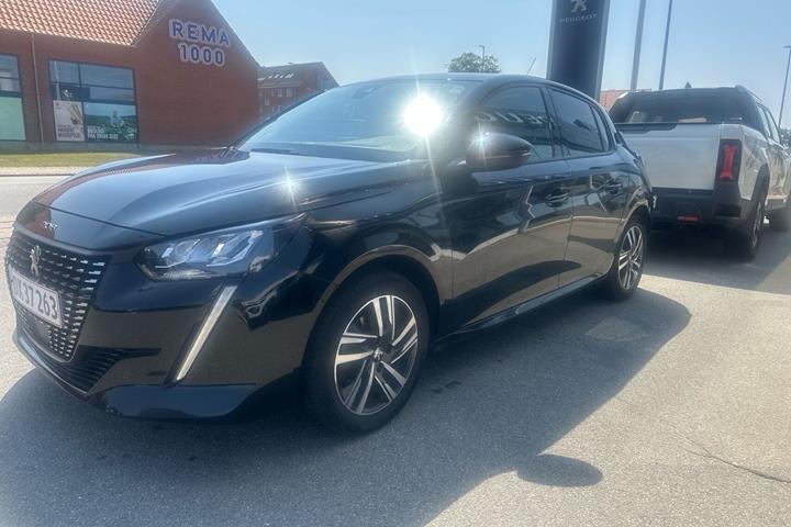 Sort Peugeot 208 fra 2023