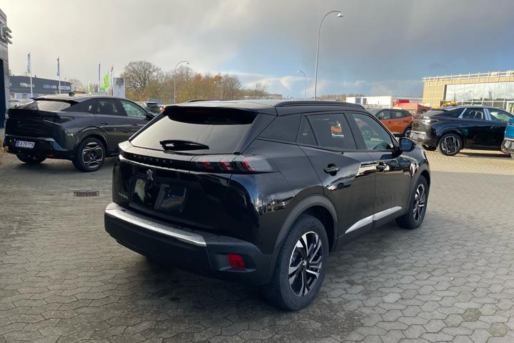 Sort Peugeot e-2008 fra 2023