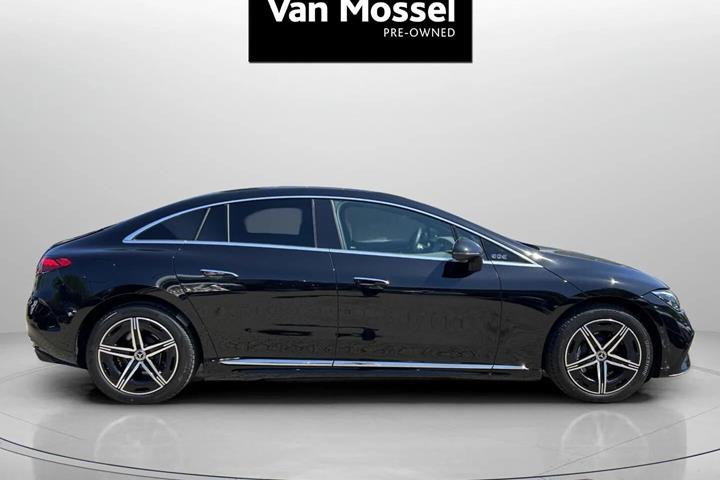 Sort Mercedes EQE 350+ fra 2025