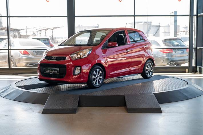 Rød Kia Picanto fra 2016