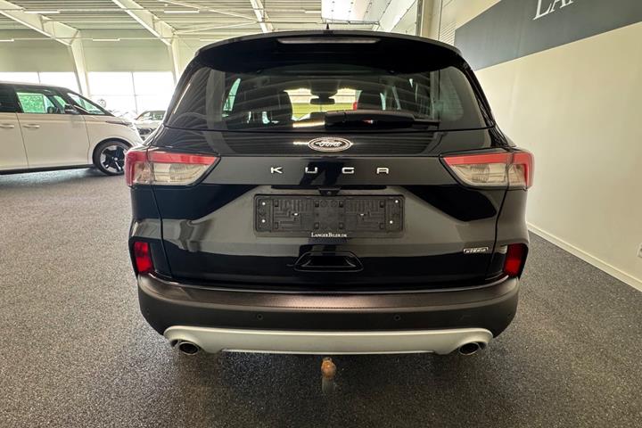 Sort Ford Kuga fra 2021