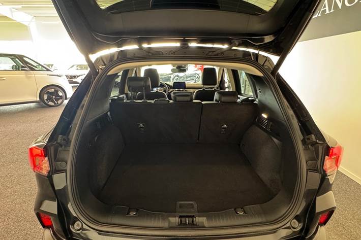 Sort Ford Kuga fra 2021