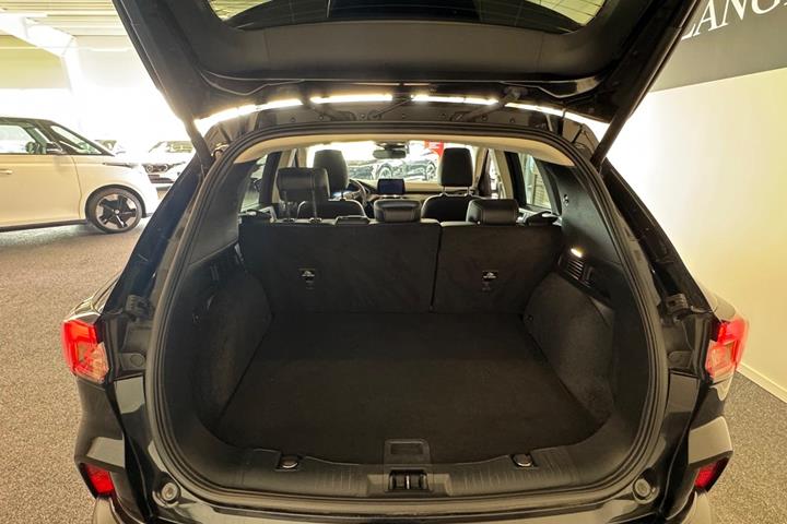Sort Ford Kuga fra 2021