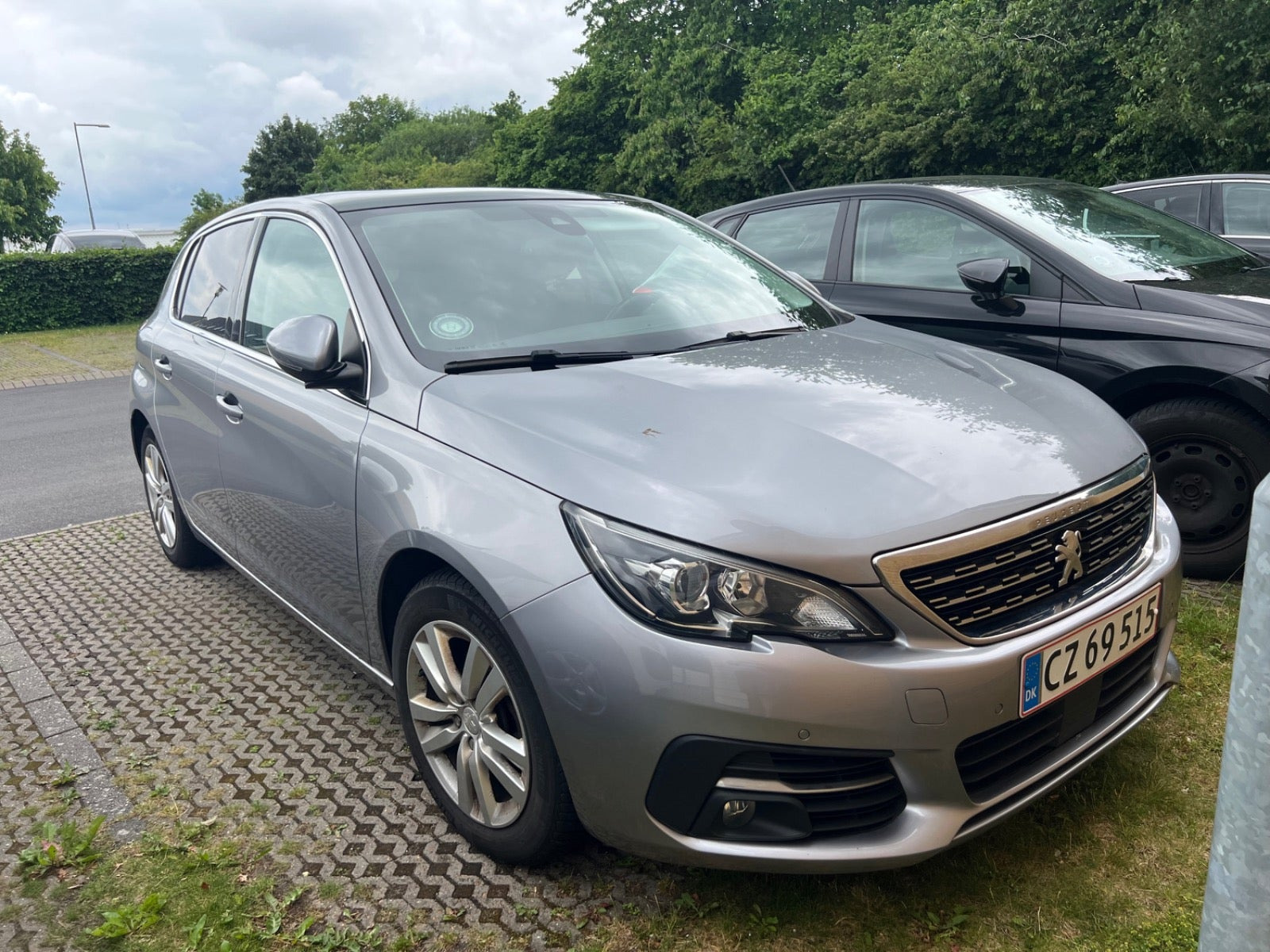 Sølv Peugeot 308 fra 2018