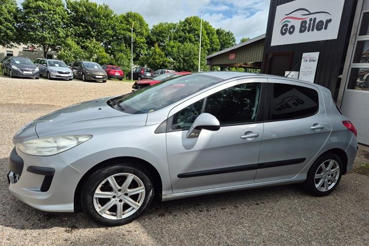 Grøn Peugeot 308 fra 2008