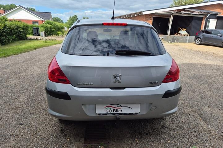 Grøn Peugeot 308 fra 2008