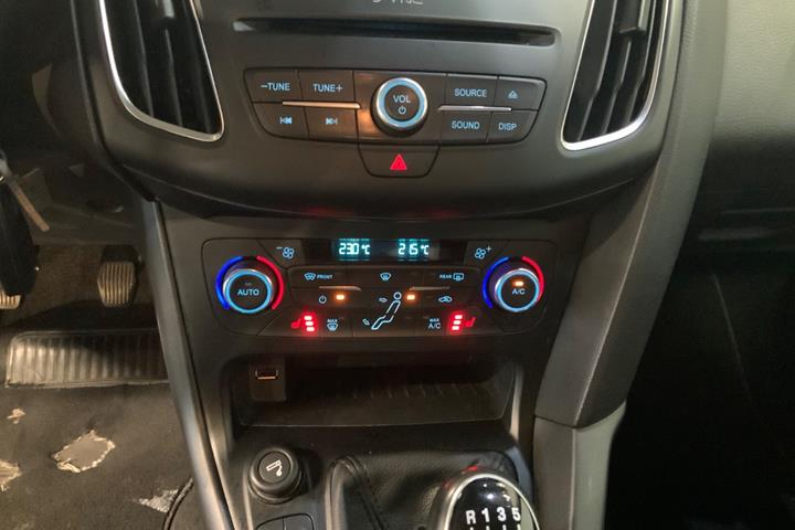 Sort Ford Focus fra 2016