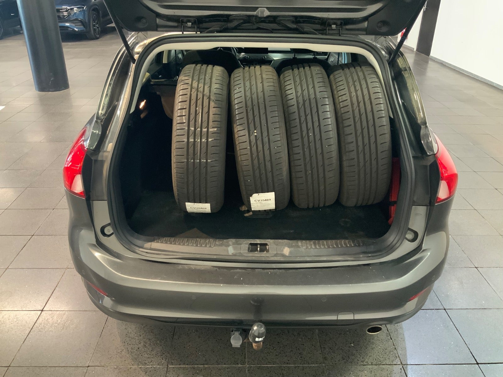 Grå Ford Focus fra 2019
