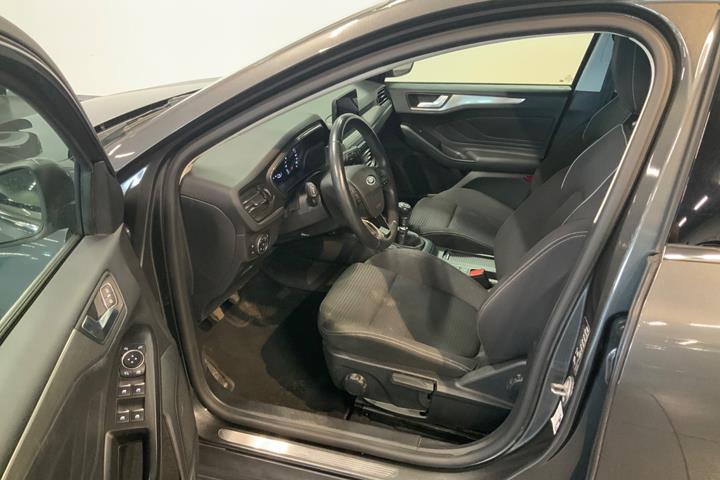 Grå Ford Focus fra 2019