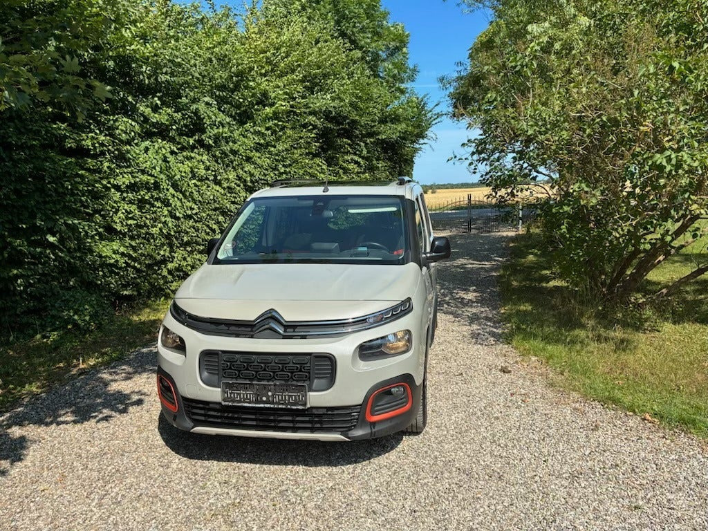 Beige Citroën Berlingo fra 2018