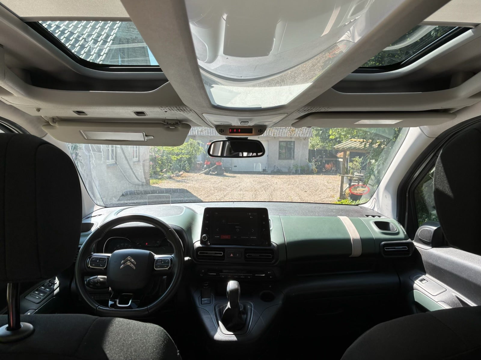 Beige Citroën Berlingo fra 2018