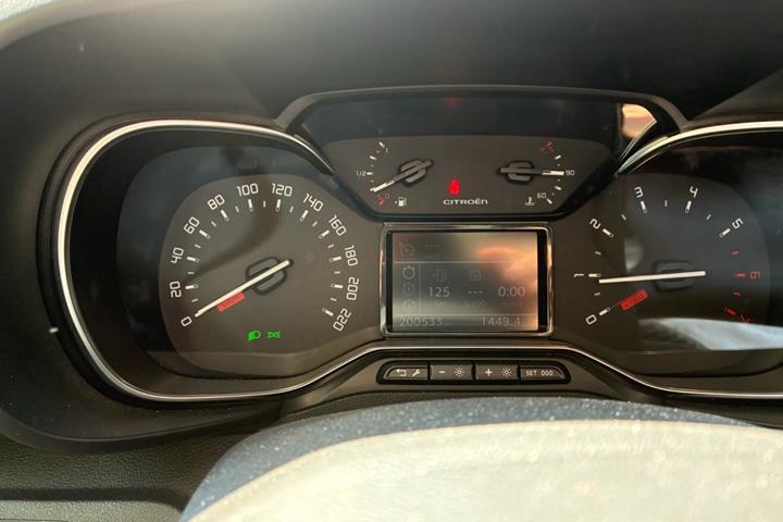 Beige Citroën Berlingo fra 2018