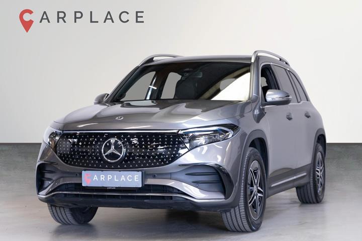 Grå Mercedes EQB250+ fra 2024 set udefra
