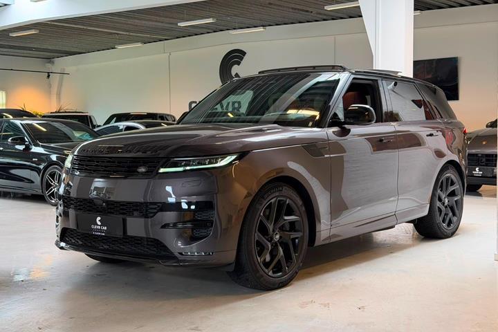 Brun Land Rover Range Rover sport fra 2022 set udefra