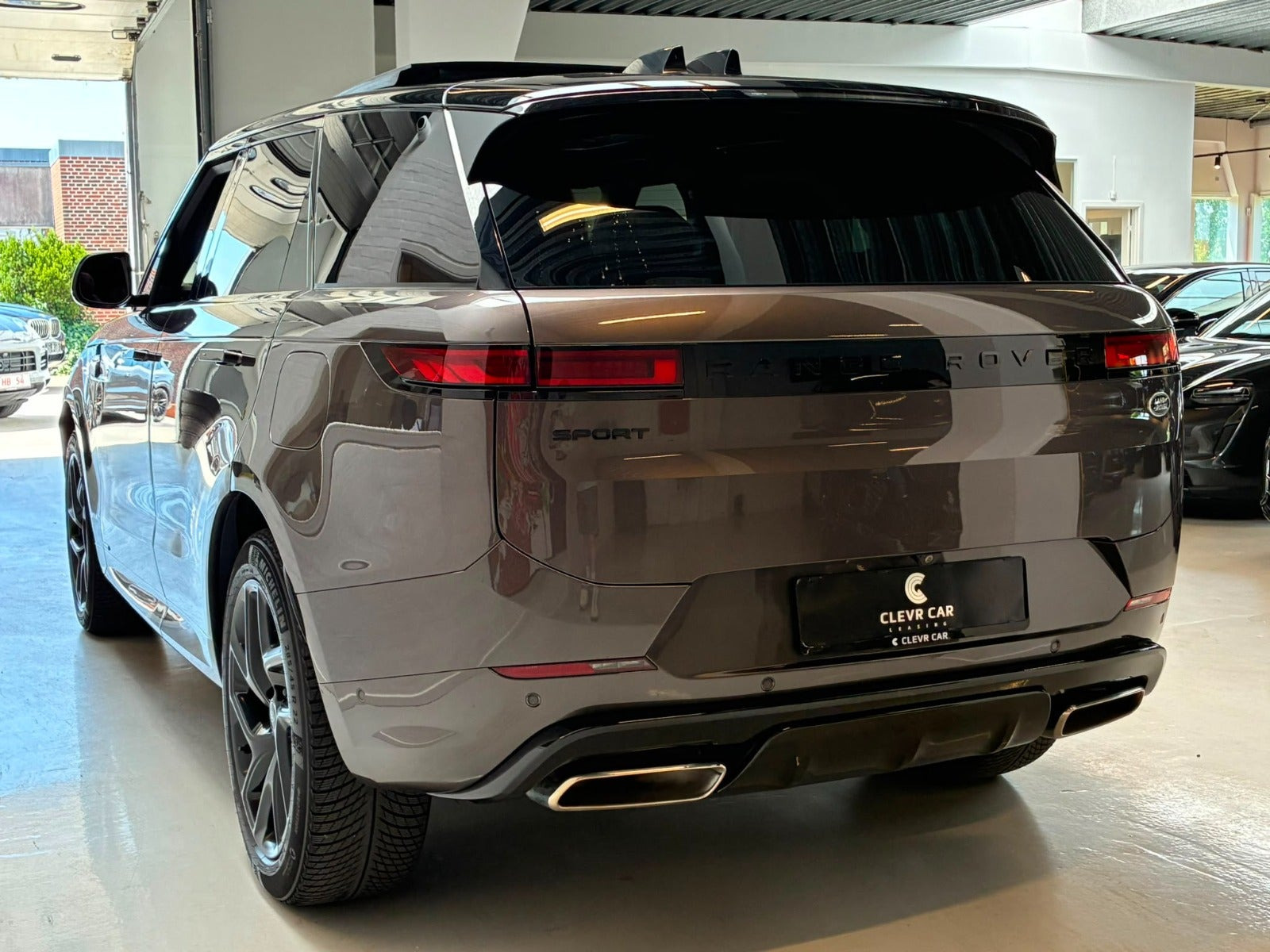 Brun Land Rover Range Rover sport fra 2022