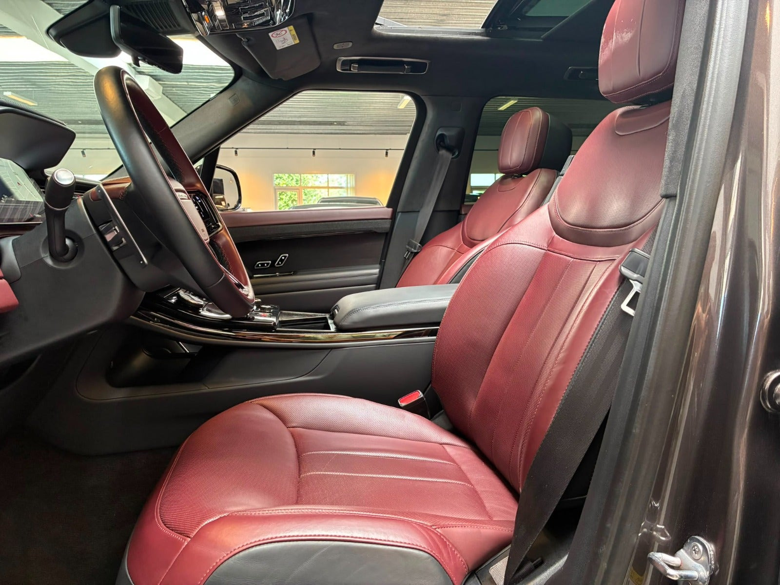 Brun Land Rover Range Rover sport fra 2022