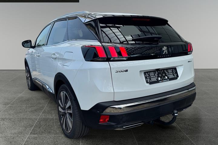 Hvid Peugeot 3008 fra 2020