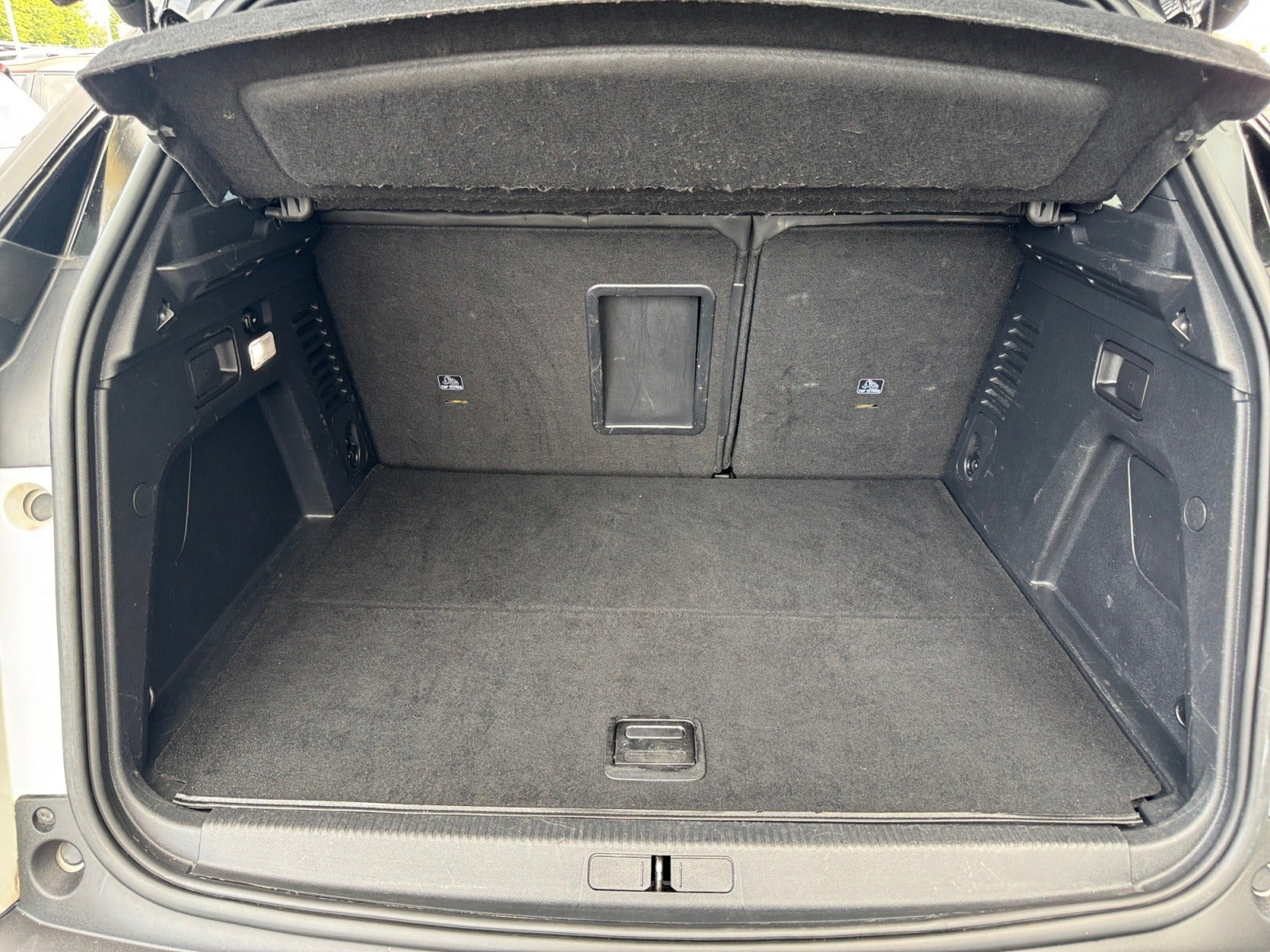 Hvid Peugeot 3008 fra 2020