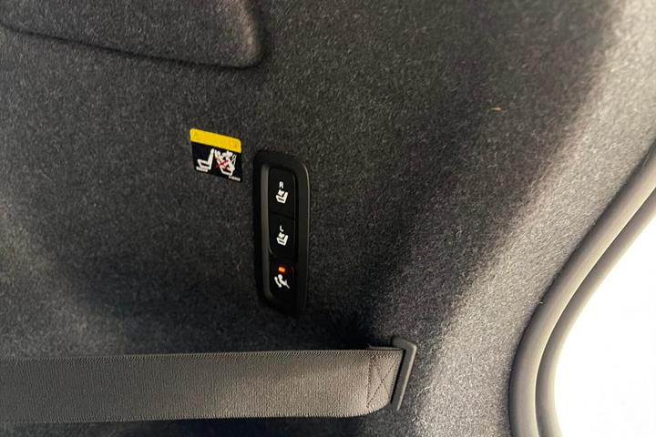 Blå Volvo XC40 fra 2019