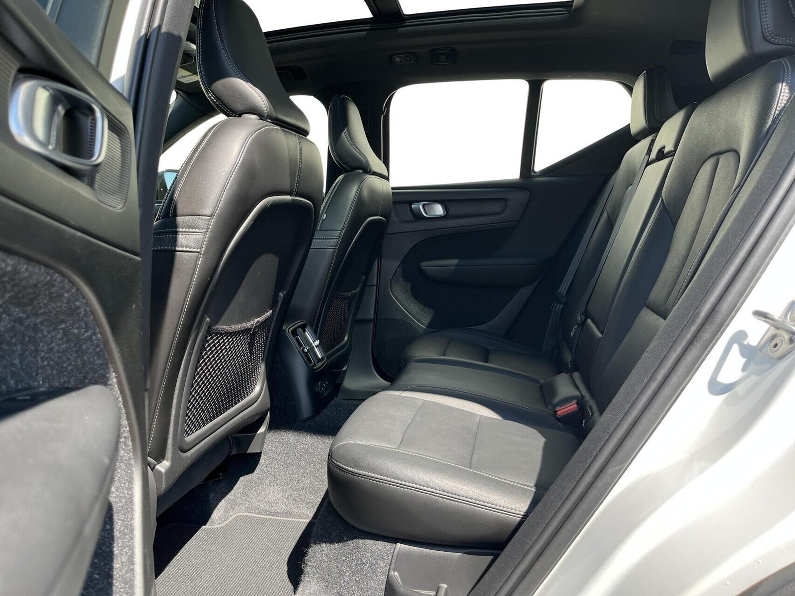 Hvid Volvo XC40 fra 2020