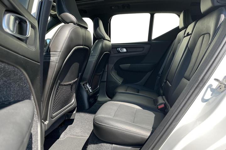 Hvid Volvo XC40 fra 2020