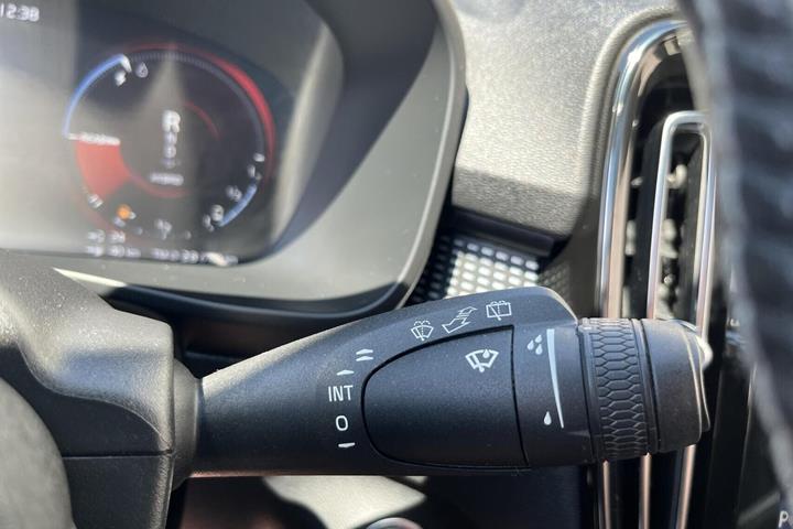 Hvid Volvo XC40 fra 2020