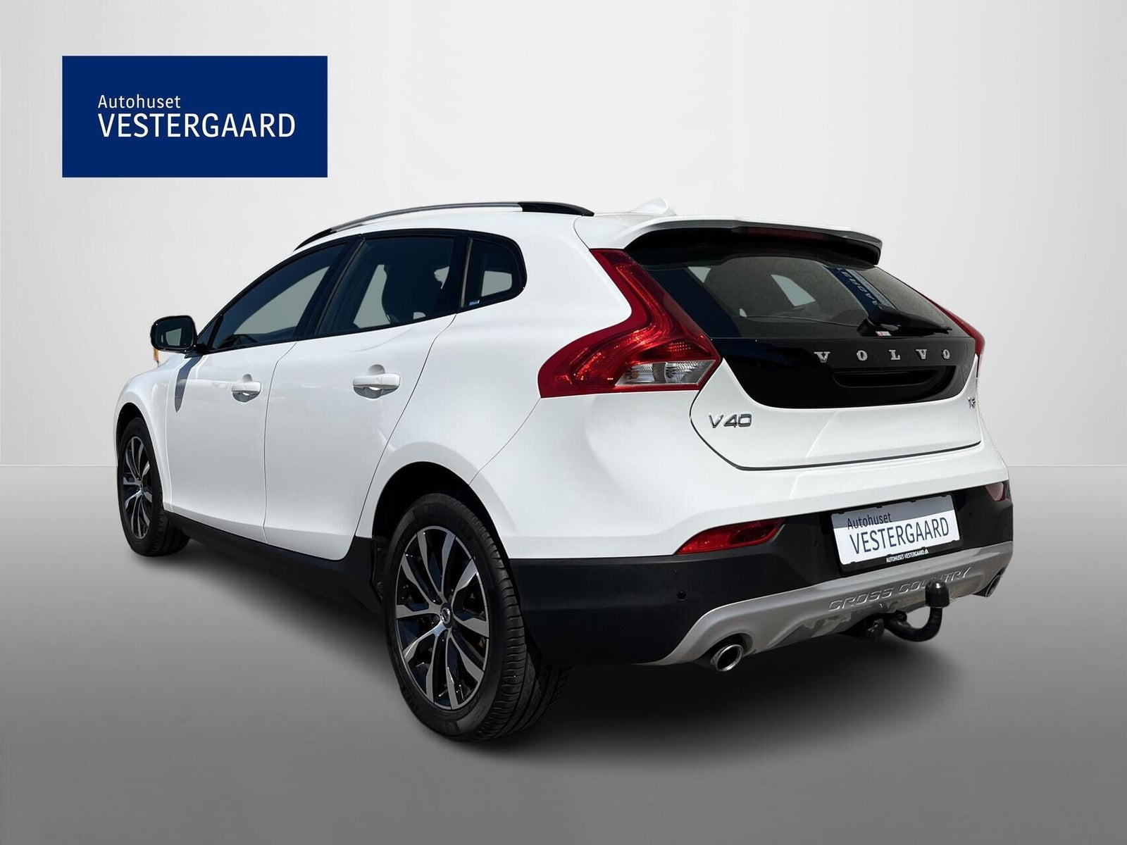 Hvid Volvo V40 CC fra 2020