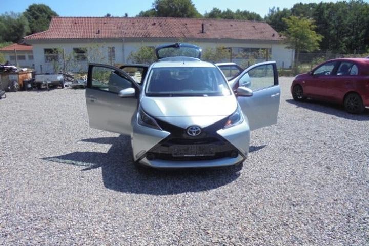 Sølv Toyota Aygo fra 2018