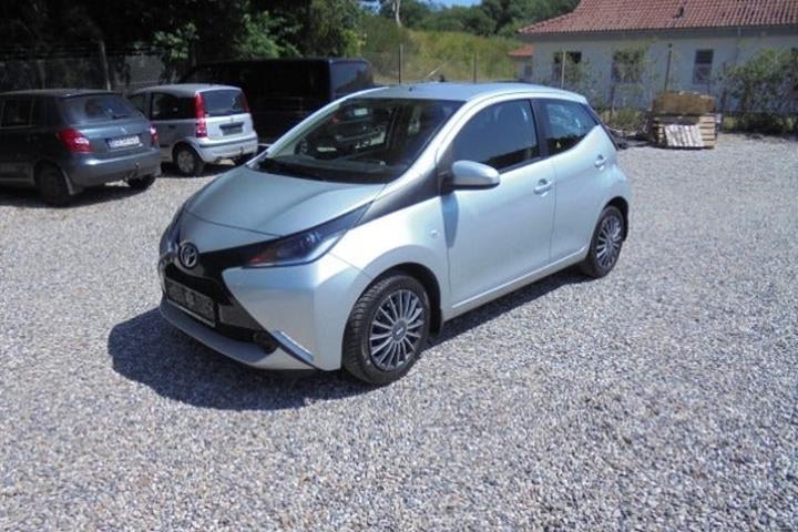 Sølv Toyota Aygo fra 2018