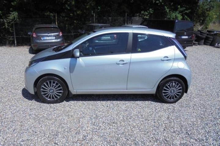 Sølv Toyota Aygo fra 2018