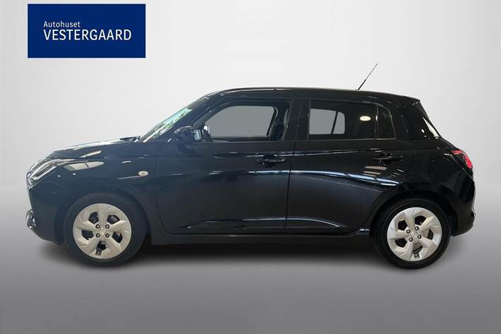 Beige Suzuki Swift fra 2025