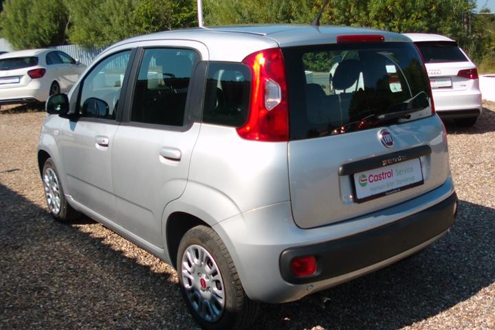 Sølv Fiat Panda fra 2019