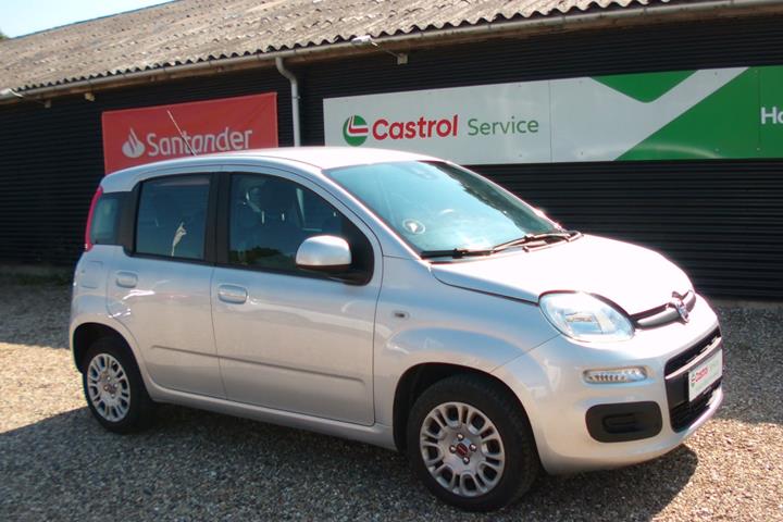 Sølv Fiat Panda fra 2019