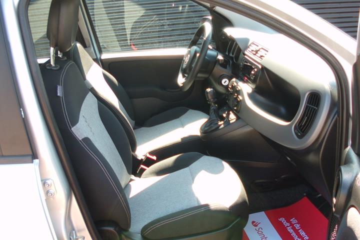 Sølv Fiat Panda fra 2019